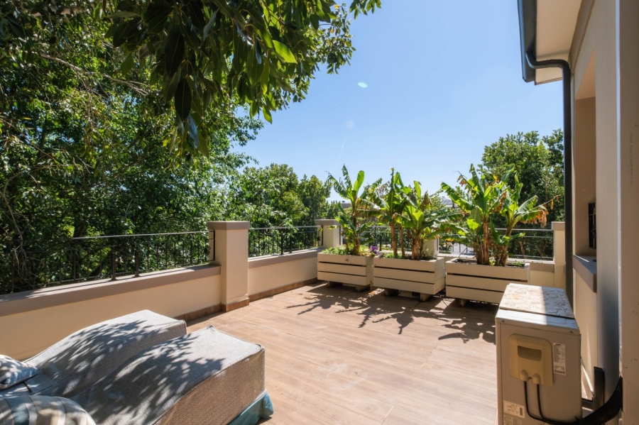 5 Bedroom Property for Sale in Val De Vie Estate Western Cape